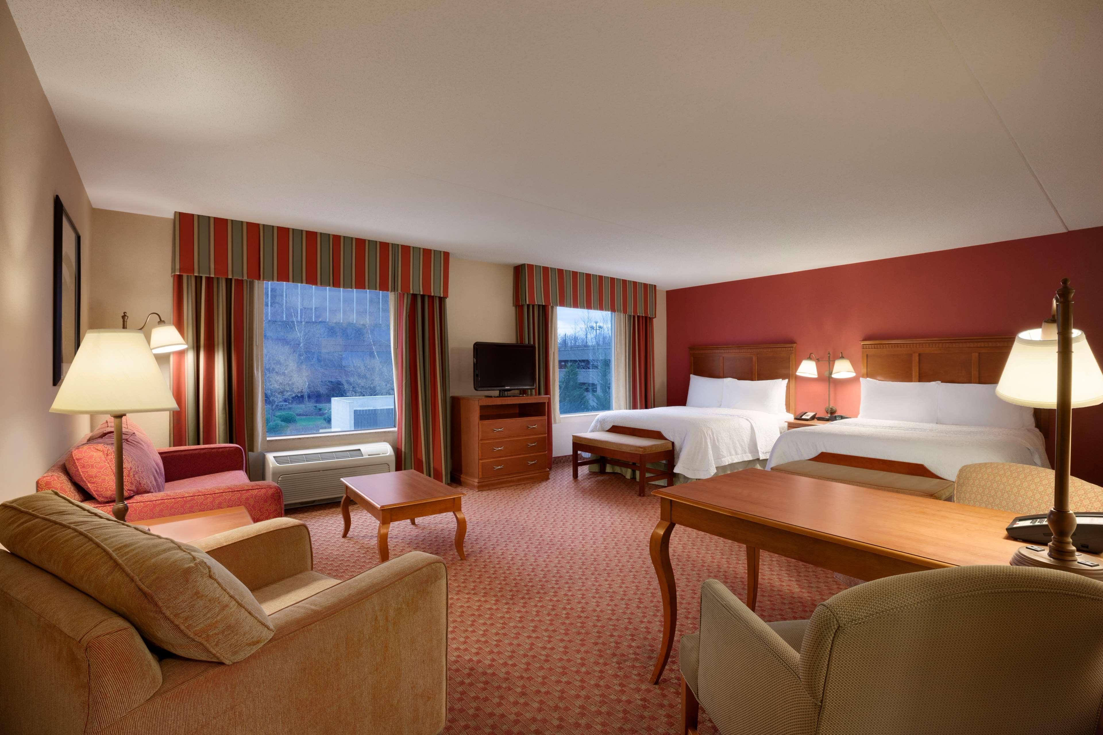 Hampton Inn & Suites Іст-Хартфорд Екстер'єр фото