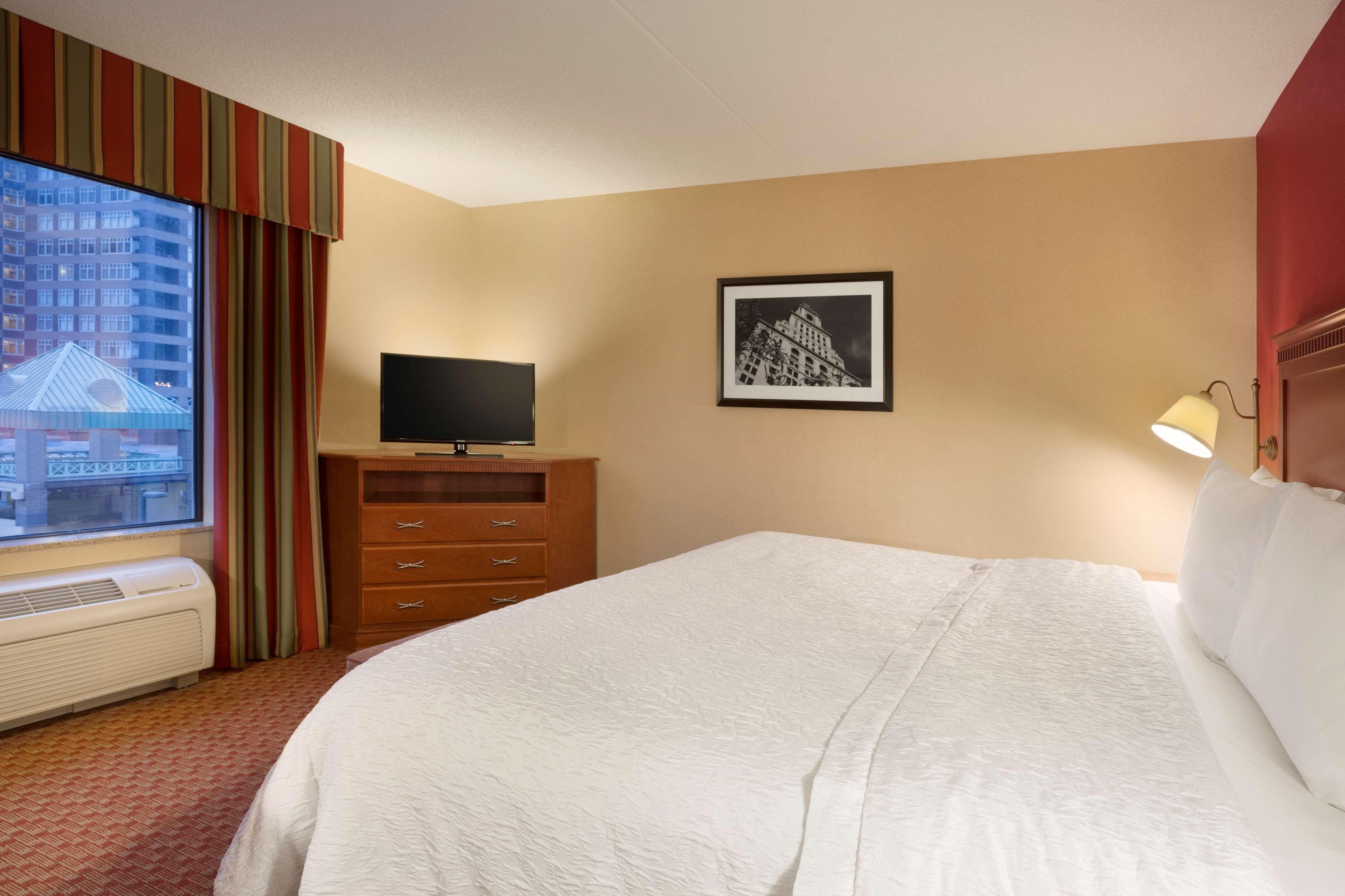 Hampton Inn & Suites Іст-Хартфорд Екстер'єр фото