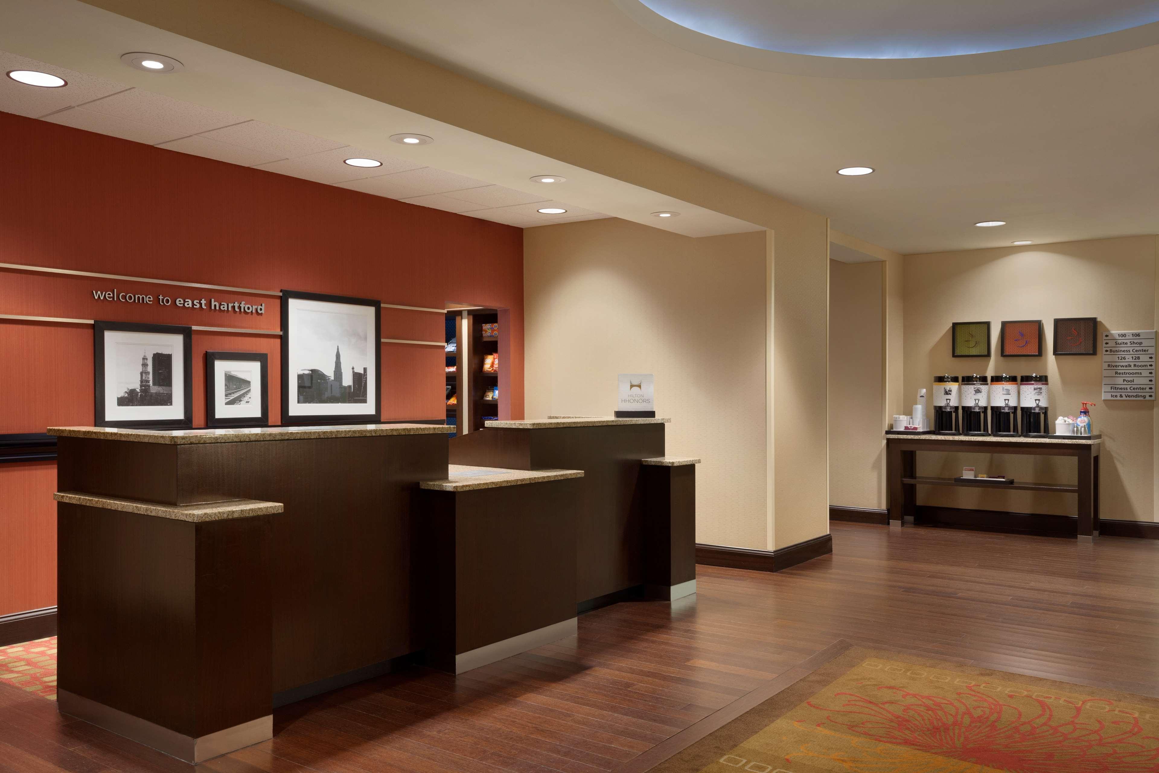 Hampton Inn & Suites Іст-Хартфорд Екстер'єр фото