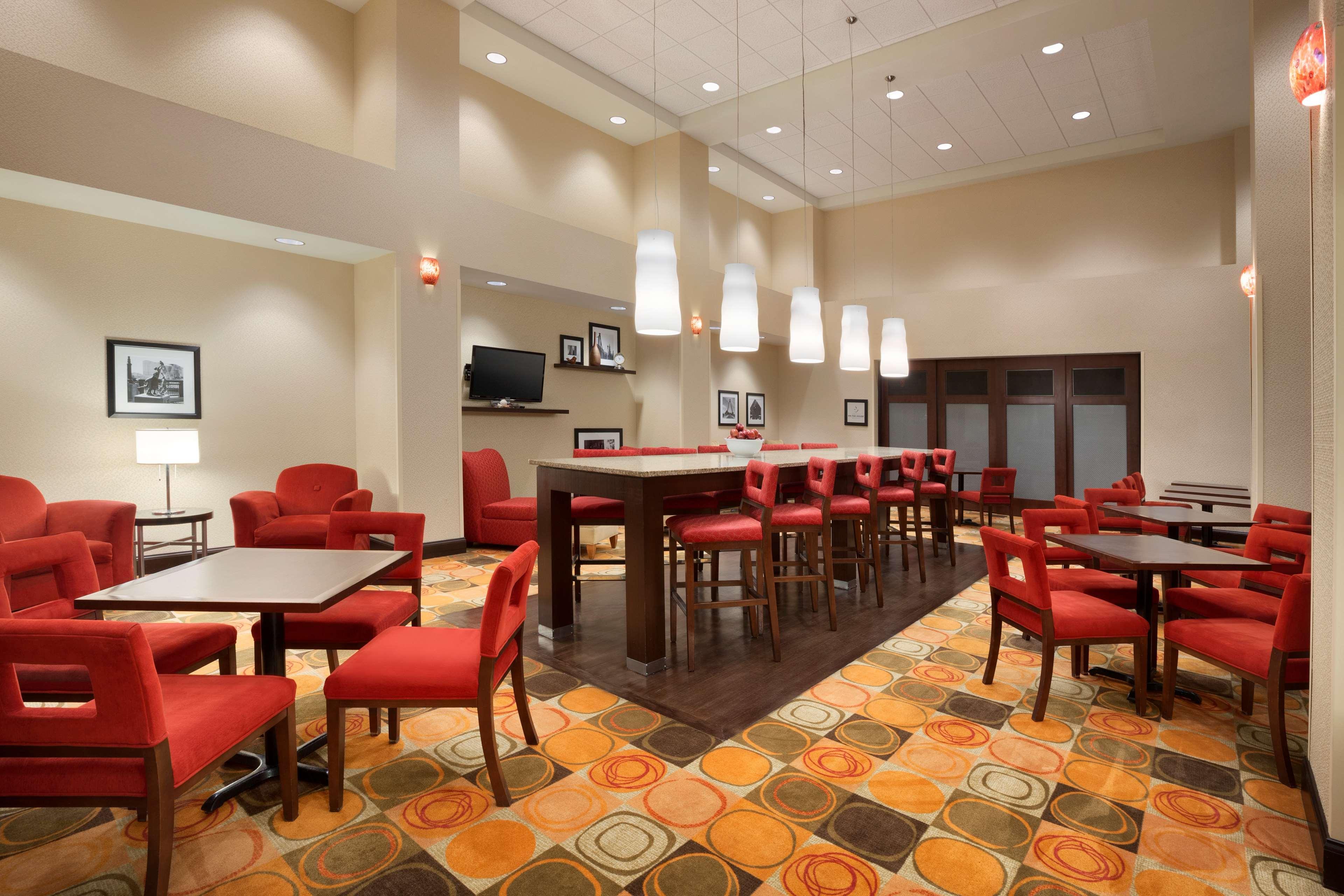 Hampton Inn & Suites Іст-Хартфорд Екстер'єр фото