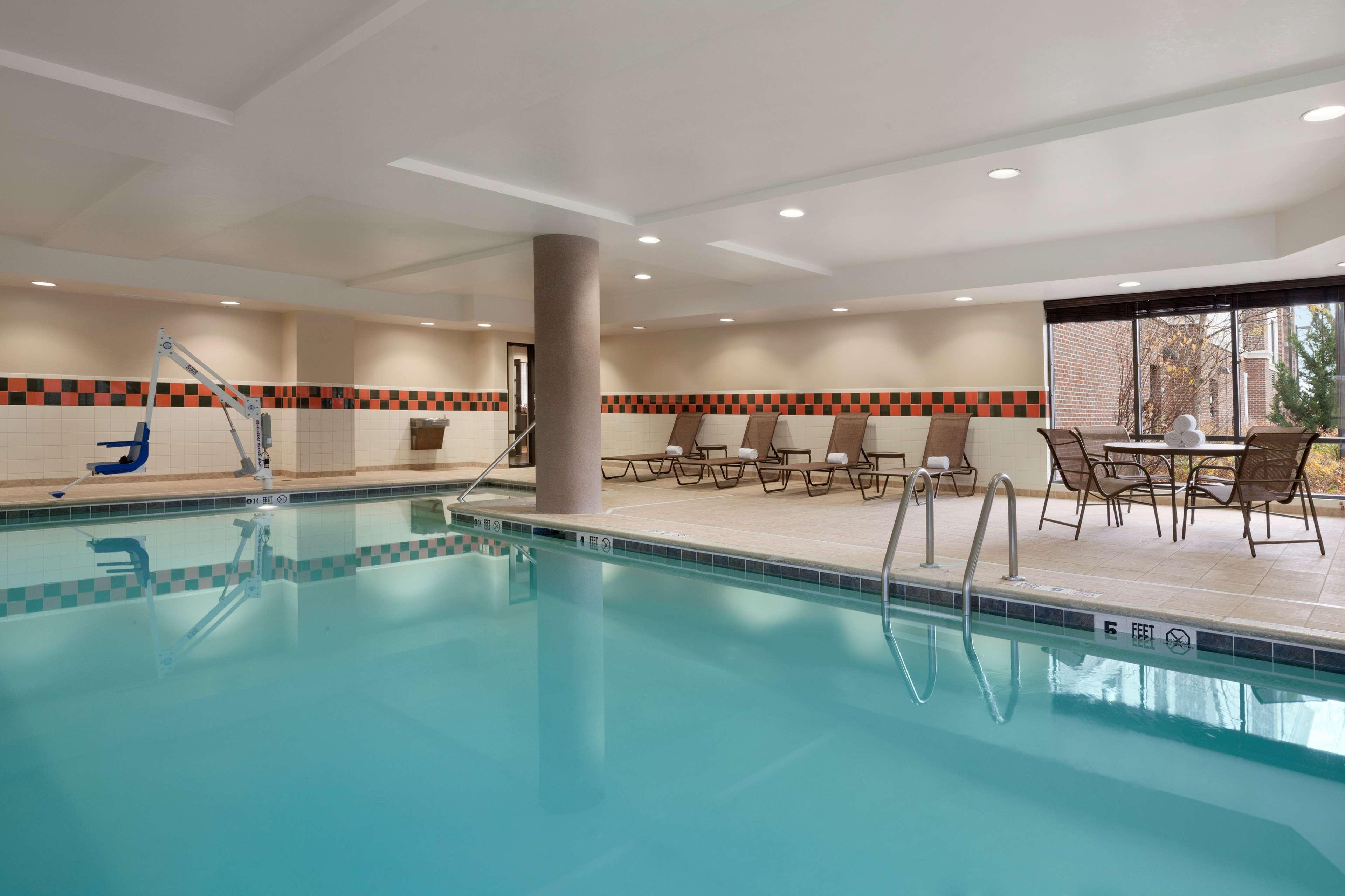 Hampton Inn & Suites Іст-Хартфорд Екстер'єр фото