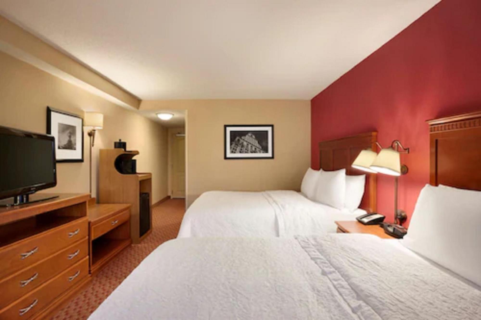 Hampton Inn & Suites Іст-Хартфорд Екстер'єр фото