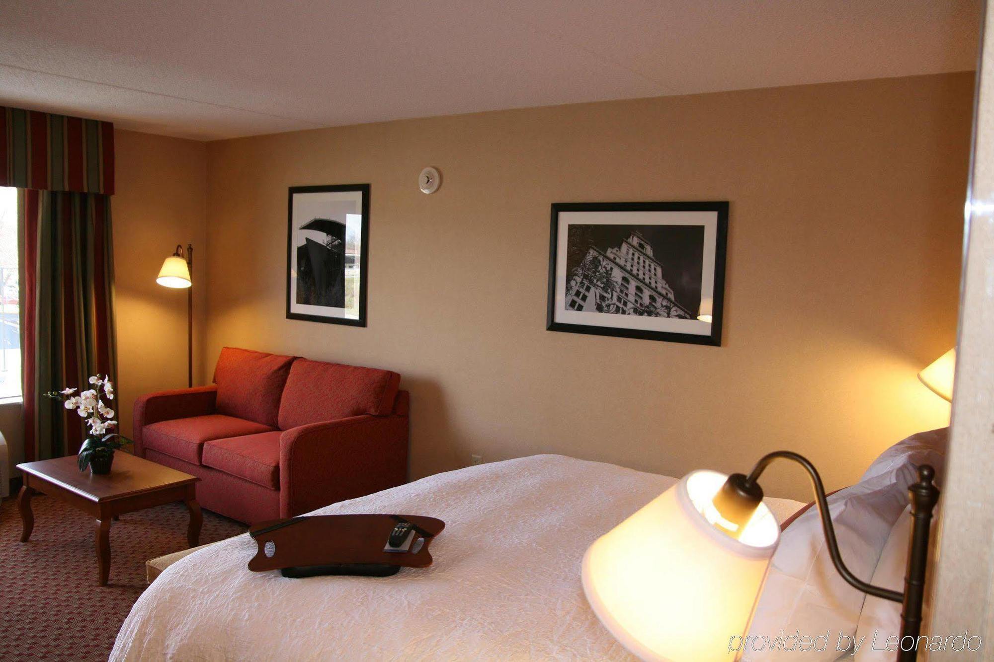 Hampton Inn & Suites Іст-Хартфорд Номер фото